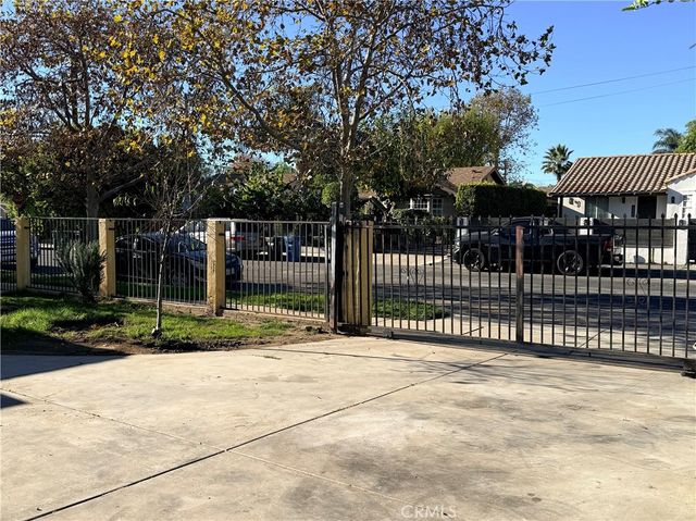 1425 8th Street, San Fernando, CA 91340