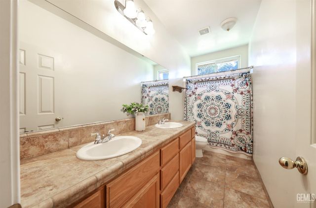 5351 Gatson Street, Bakersfield, CA 93314