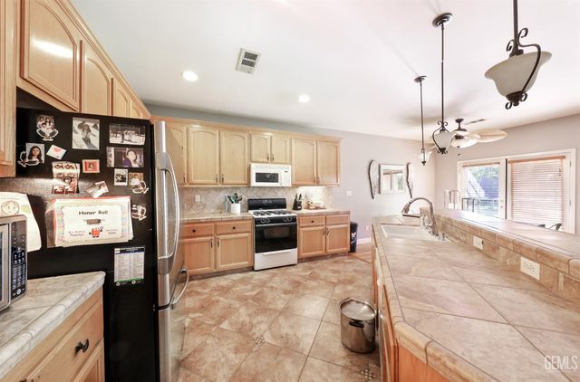 5351 Gatson Street, Bakersfield, CA 93314