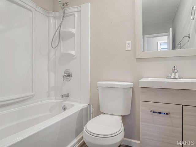 303 Wellesley Drive, O'fallon, IL 62269