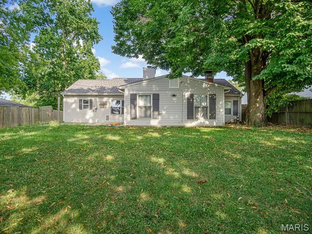 303 Wellesley Drive, O'fallon, IL 62269