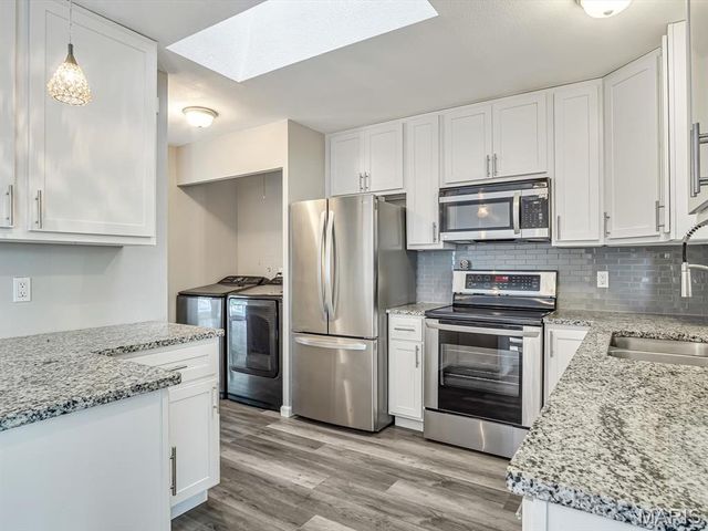 303 Wellesley Drive, O'fallon, IL 62269