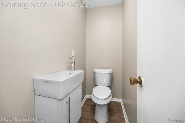 29903 Blossom Lane, Warren, MI 48088