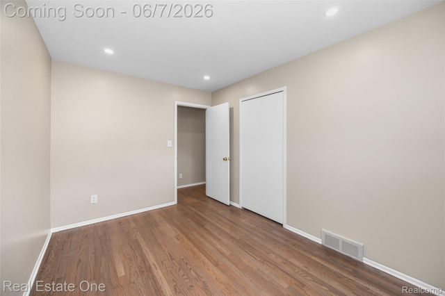 29903 Blossom Lane, Warren, MI 48088