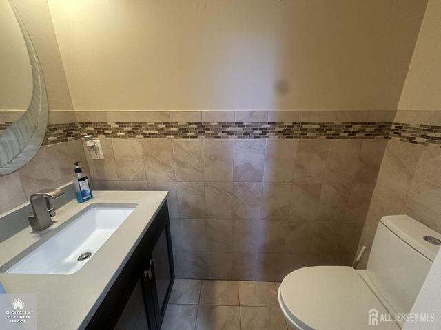 74 Carriage Place, Edison, NJ 08820