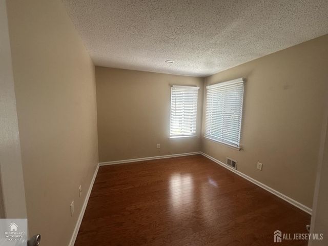 74 Carriage Place, Edison, NJ 08820