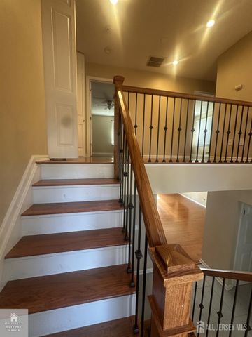 74 Carriage Place, Edison, NJ 08820