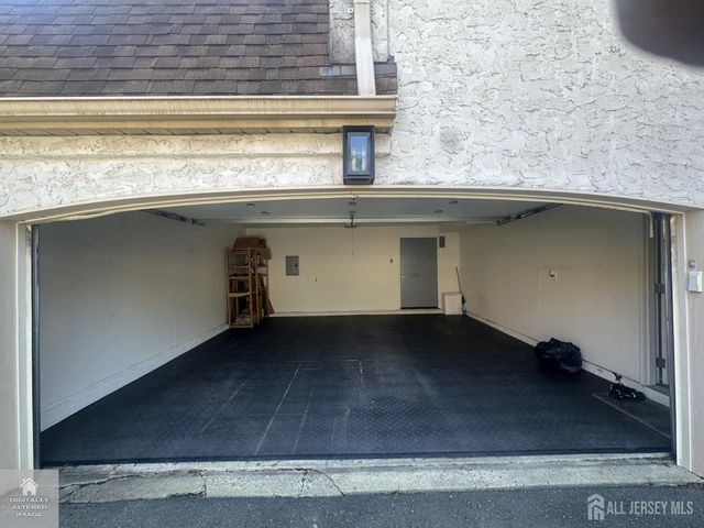 74 Carriage Place, Edison, NJ 08820
