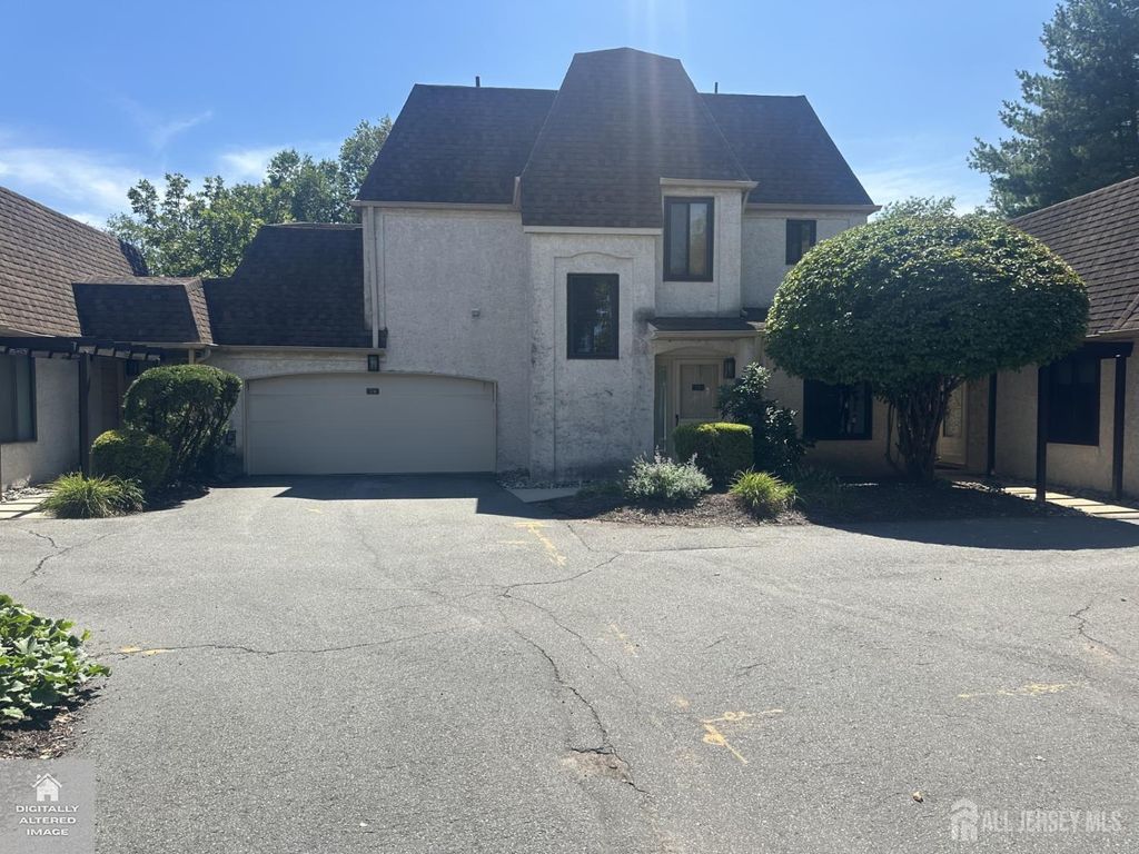 74 Carriage Place, Edison, NJ 08820