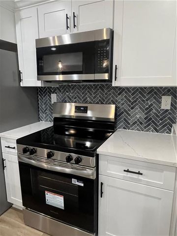 1817 Woodcock Place, Mobile, AL 36606