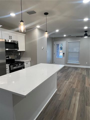 1817 Woodcock Place, Mobile, AL 36606