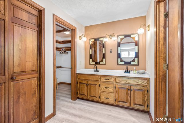 1554 King Street, Enfield, CT 06082