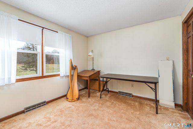 1554 King Street, Enfield, CT 06082