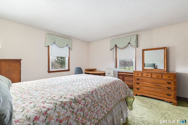 1554 King Street, Enfield, CT 06082