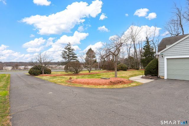 1554 King Street, Enfield, CT 06082