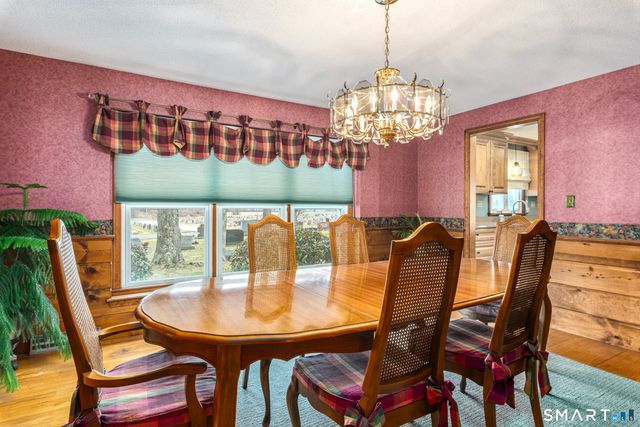 1554 King Street, Enfield, CT 06082