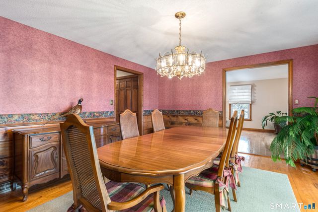 1554 King Street, Enfield, CT 06082