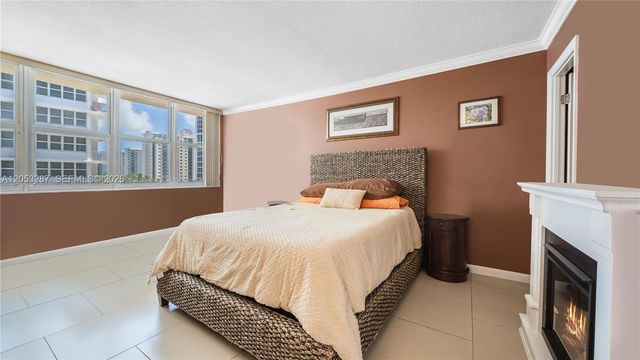 1825 S Ocean Drive 504, Hallandale Beach, FL 33009
