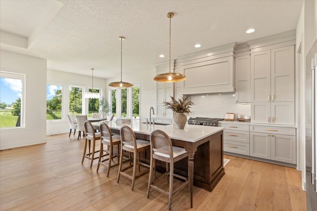 10622 NW 80th Avenue, Johnston, IA 50131