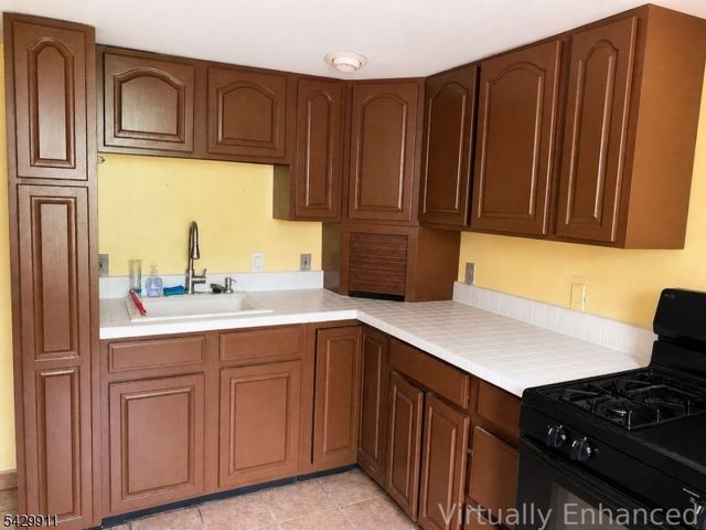 176 Margaret King Ave, Ringwood Boro, NJ 07456