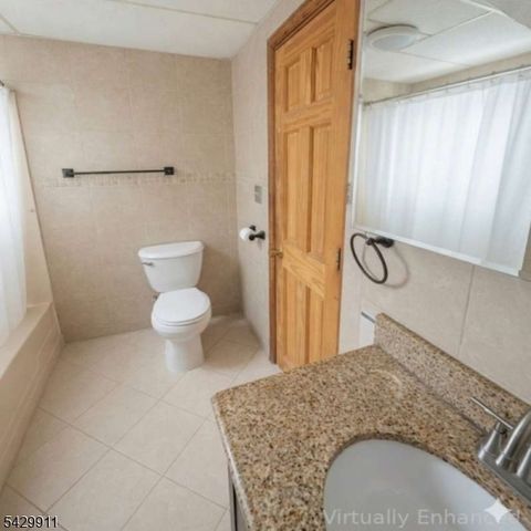 176 Margaret King Ave, Ringwood Boro, NJ 07456