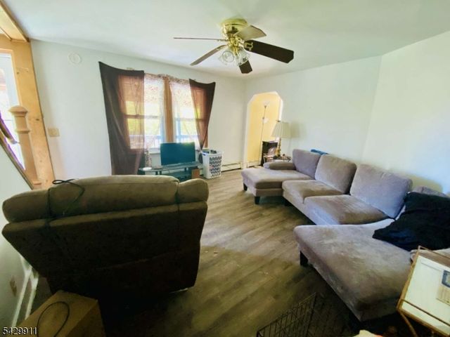 176 Margaret King Ave, Ringwood Boro, NJ 07456