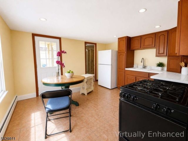 176 Margaret King Ave, Ringwood Boro, NJ 07456