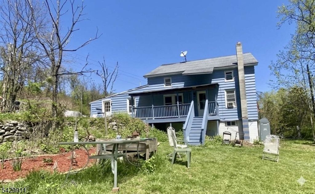 176 Margaret King Ave, Ringwood Boro, NJ 07456
