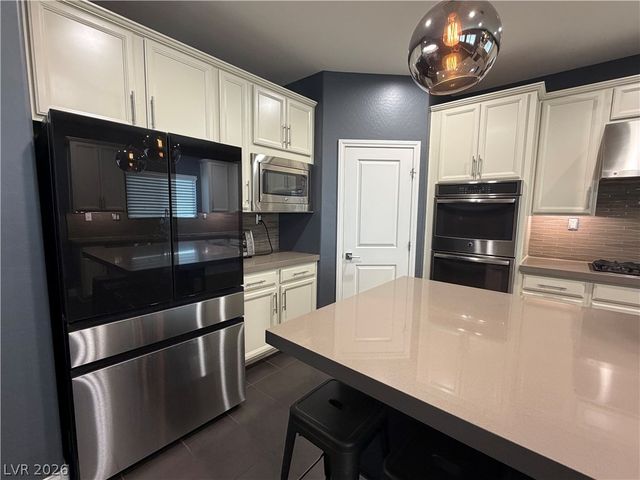 7778 Ebro Valley Court, Las Vegas, NV 89113