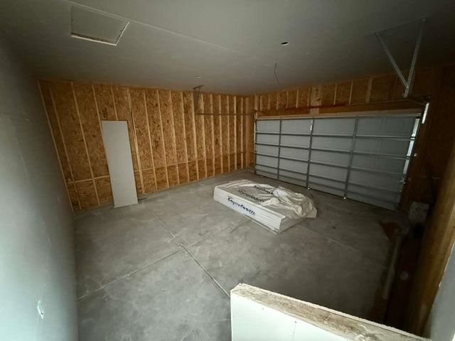 5043 N Toben Dr, Bel Aire, KS 67226