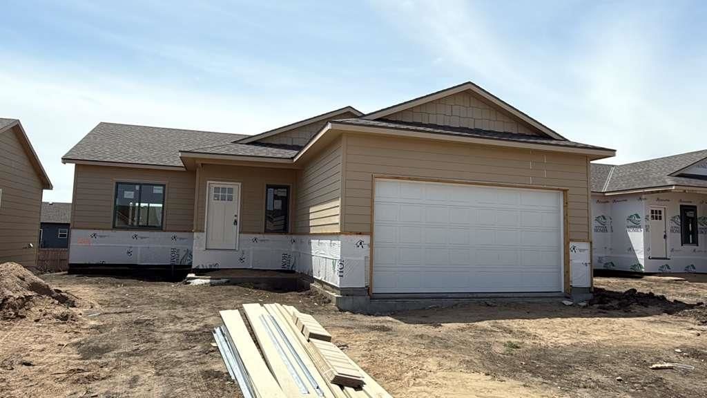 5043 N Toben Dr, Bel Aire, KS 67226