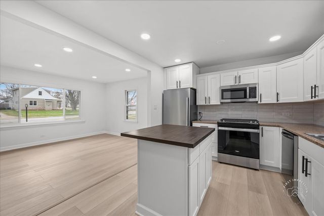 506 N Garfield Street, Lombard, IL 60148