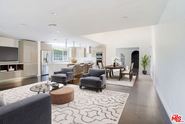 2228 Nella Vista Avenue, Los Angeles, CA 90027