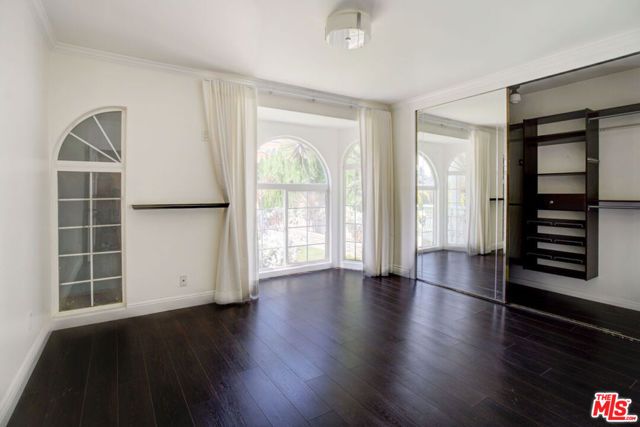 2228 Nella Vista Avenue, Los Angeles, CA 90027