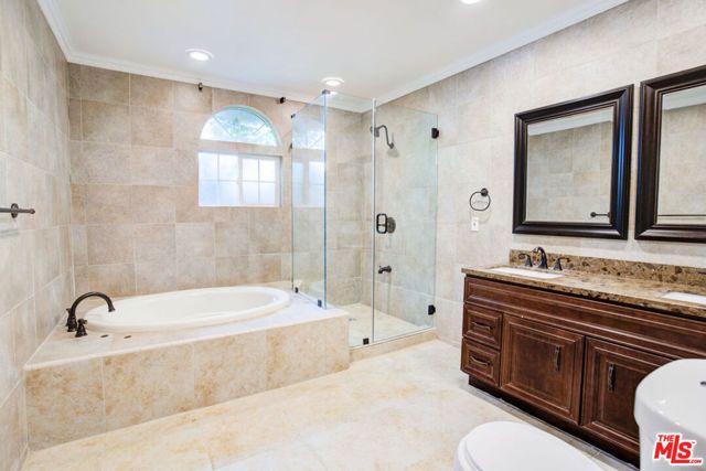 2228 Nella Vista Avenue, Los Angeles, CA 90027