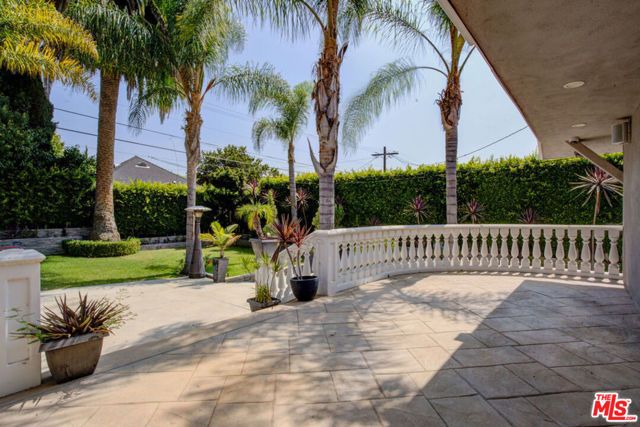 2228 Nella Vista Avenue, Los Angeles, CA 90027