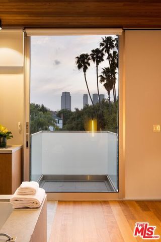 1257 Edris Drive, Los Angeles, CA 90035