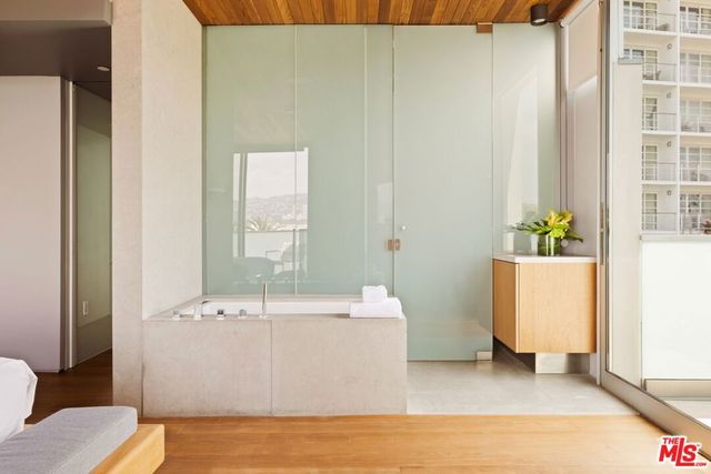 1257 Edris Drive, Los Angeles, CA 90035