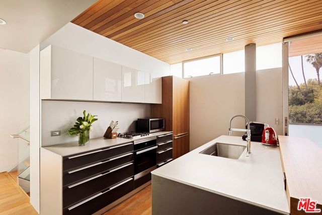 1257 Edris Drive, Los Angeles, CA 90035