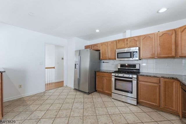 105 Hillside Ter, Lebanon Twp., NJ 07830