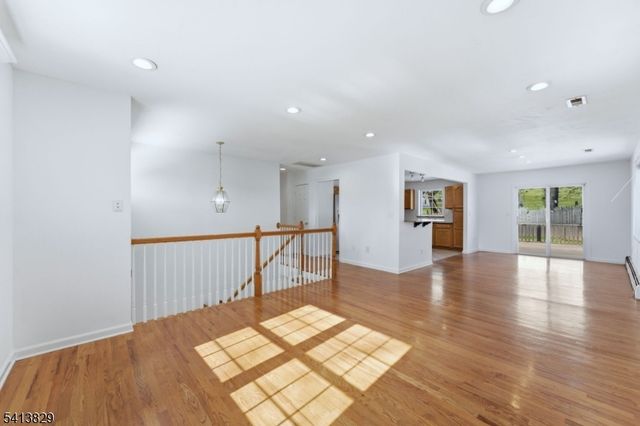 105 Hillside Ter, Lebanon Twp., NJ 07830