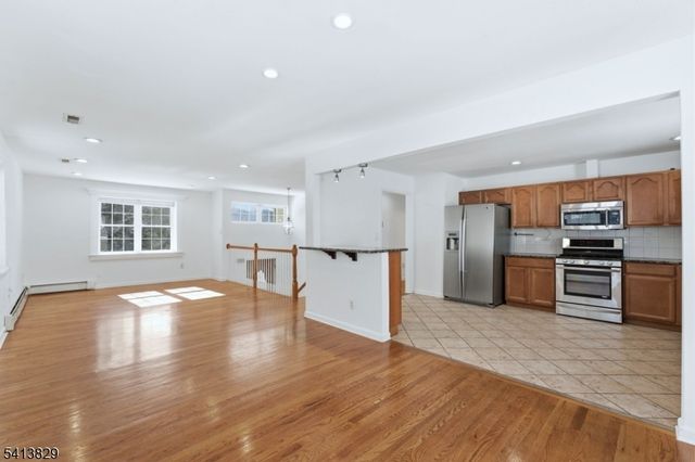 105 Hillside Ter, Lebanon Twp., NJ 07830