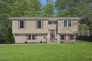 105 Hillside Ter, Lebanon Twp., NJ 07830