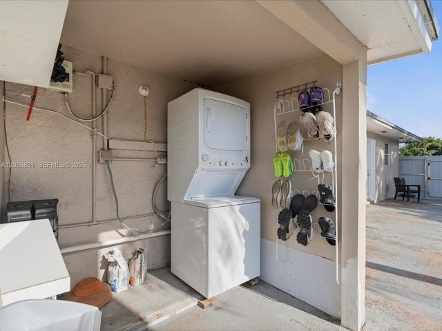 827 SW 3rd Street, Florida City, FL 33034