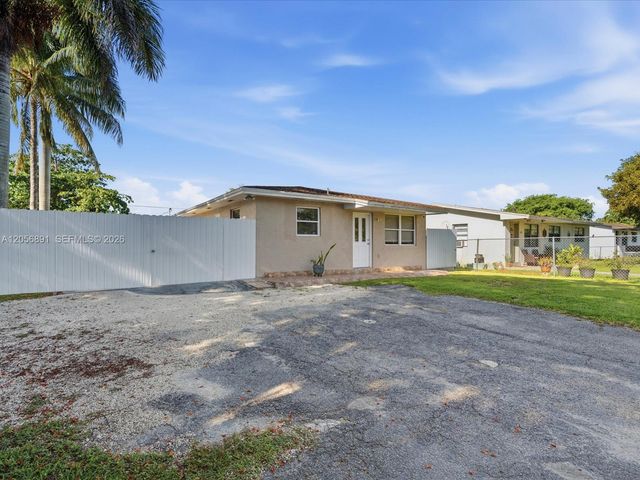 827 SW 3rd Street, Florida City, FL 33034