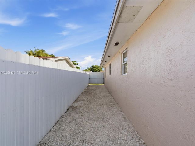 827 SW 3rd Street, Florida City, FL 33034