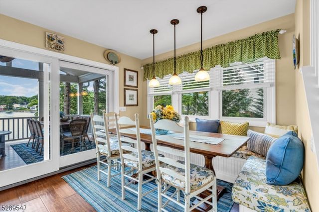 423 Lakeside Blvd, Hopatcong Boro, NJ 07843