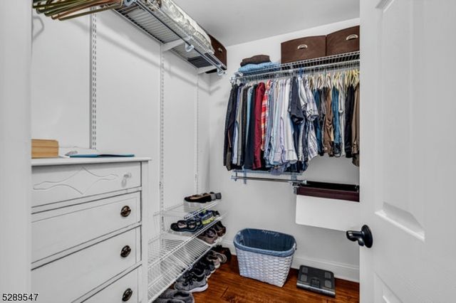 423 Lakeside Blvd, Hopatcong Boro, NJ 07843