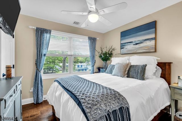 423 Lakeside Blvd, Hopatcong Boro, NJ 07843