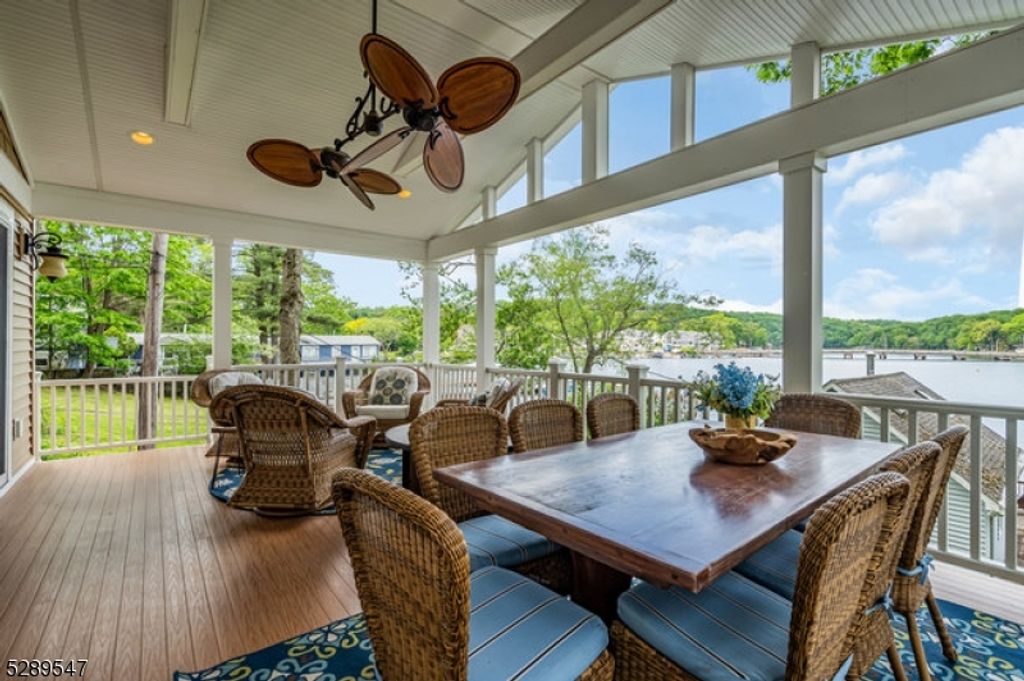 423 Lakeside Blvd, Hopatcong Boro, NJ 07843